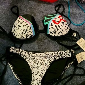 Brand new never worn Fox bathing suit.